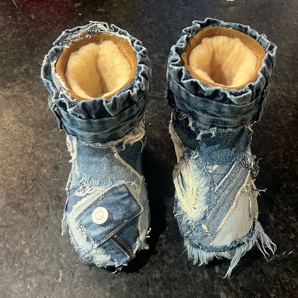 NWOT Kids BearPaw Denim Boots - Picture 1 of 7
